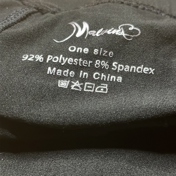 Black Capri leggings one size - Picture 4 of 4